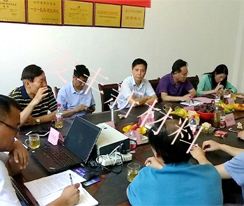 于長(cháng)江與六所大學(xué)教授技術(shù)交流